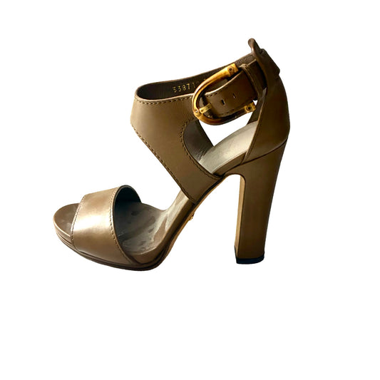 GUCCI taupe leather heels sz36.5