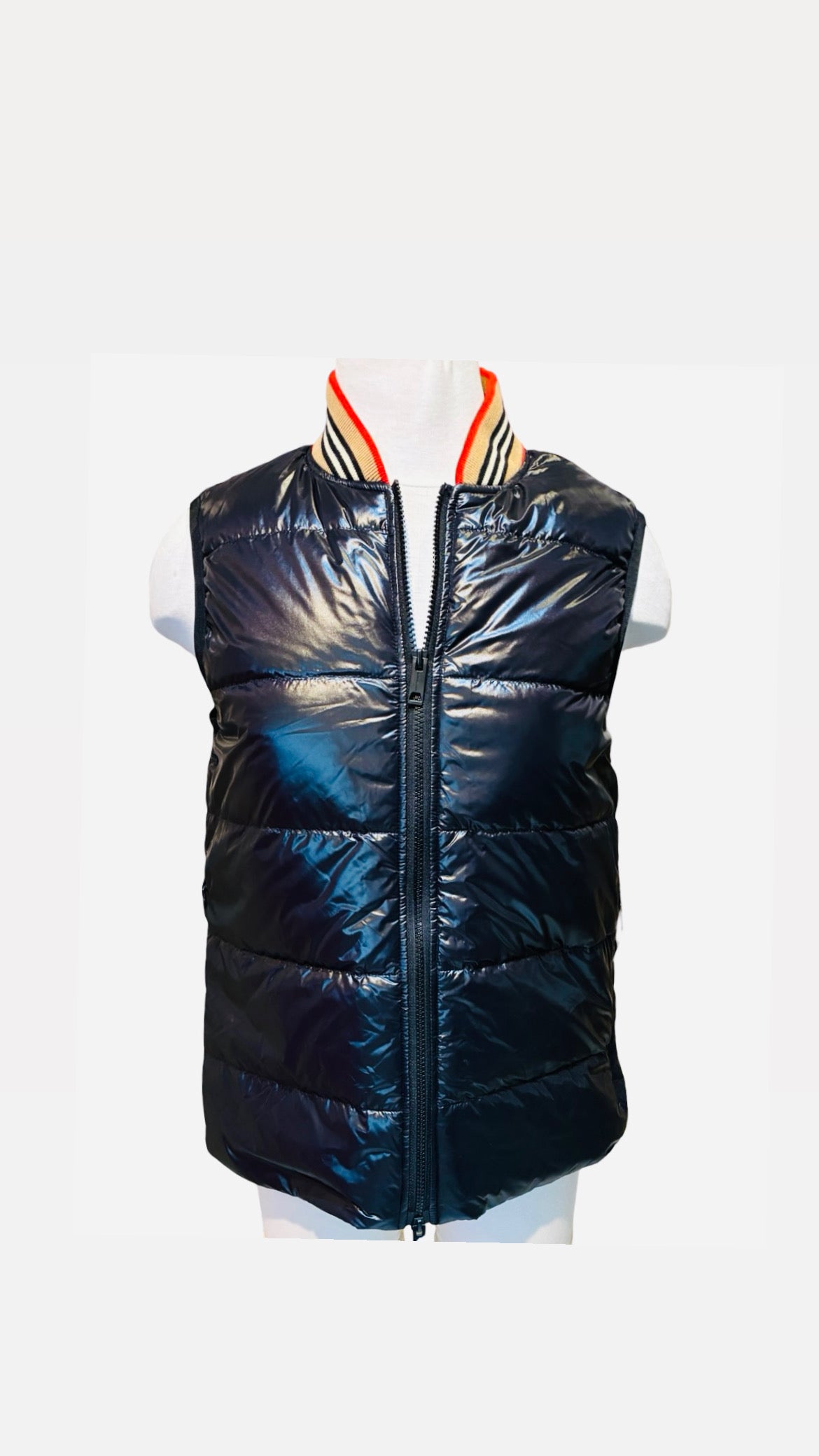 BURBERRY VEST SZM $225